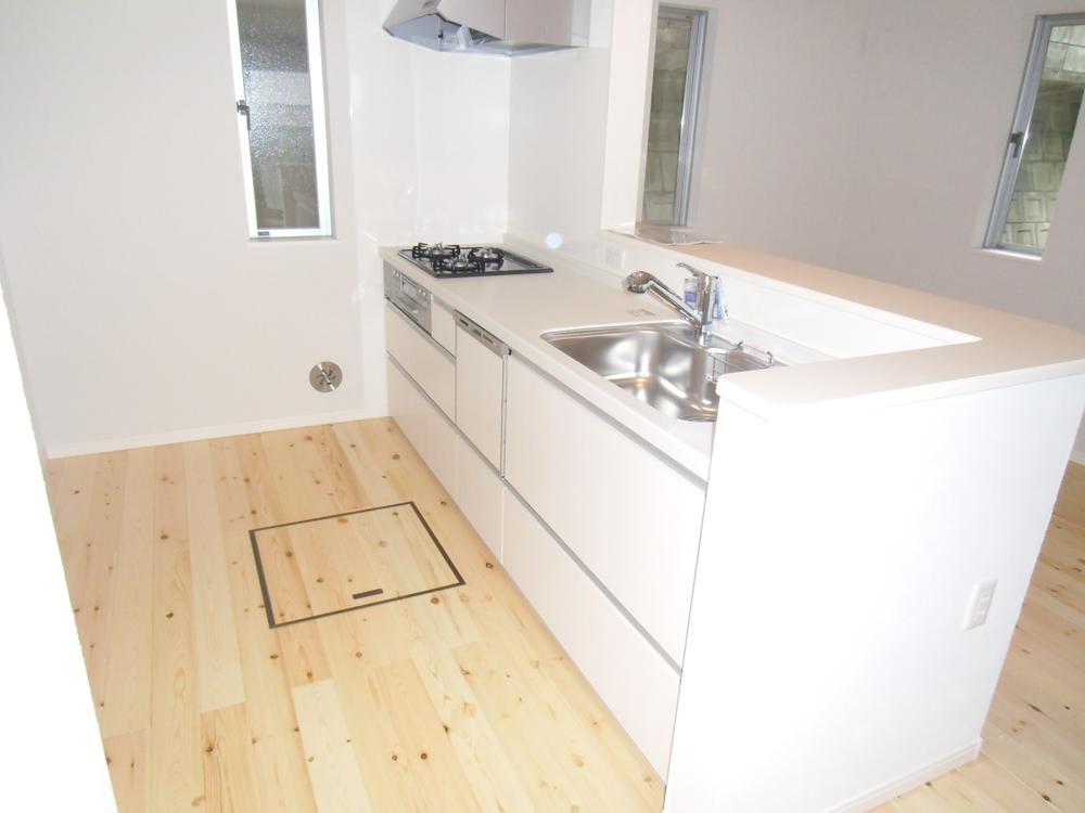 Same specifications photo (kitchen)