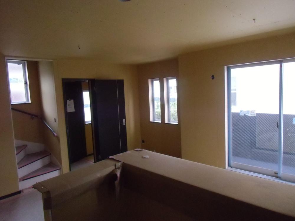 Same specifications photos (living)