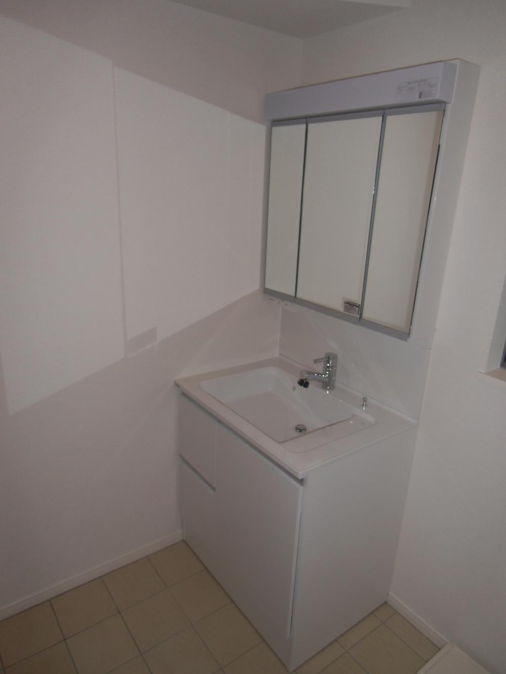 Same specifications photos (Other introspection)