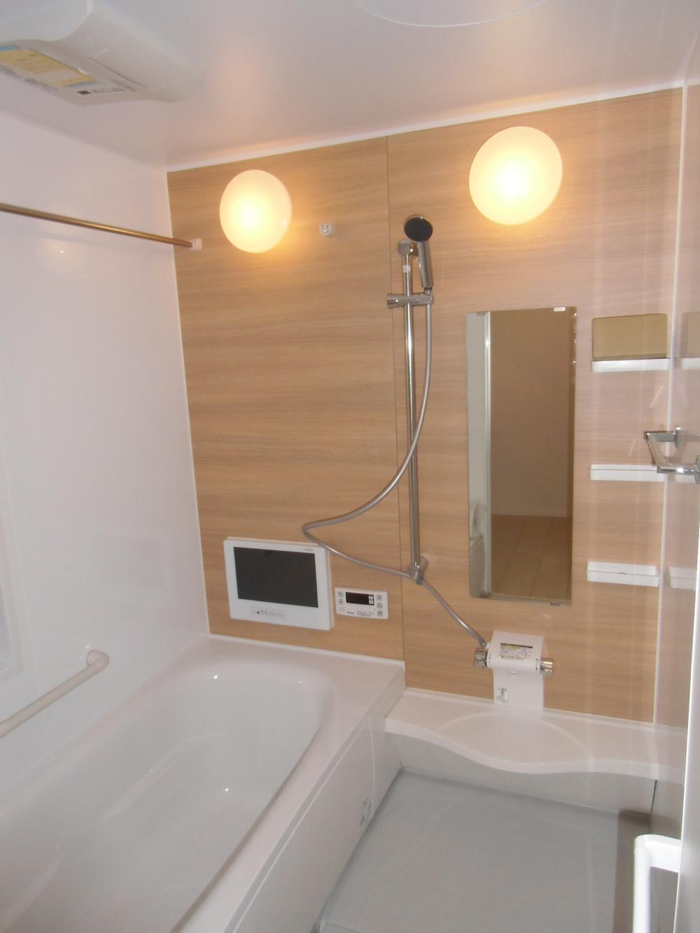 Same specifications photo (bathroom)