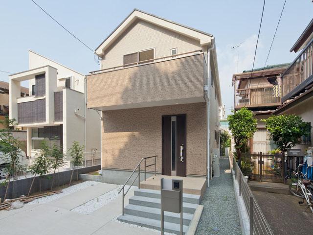 Local appearance photo. Local (11 May 2013) Shooting