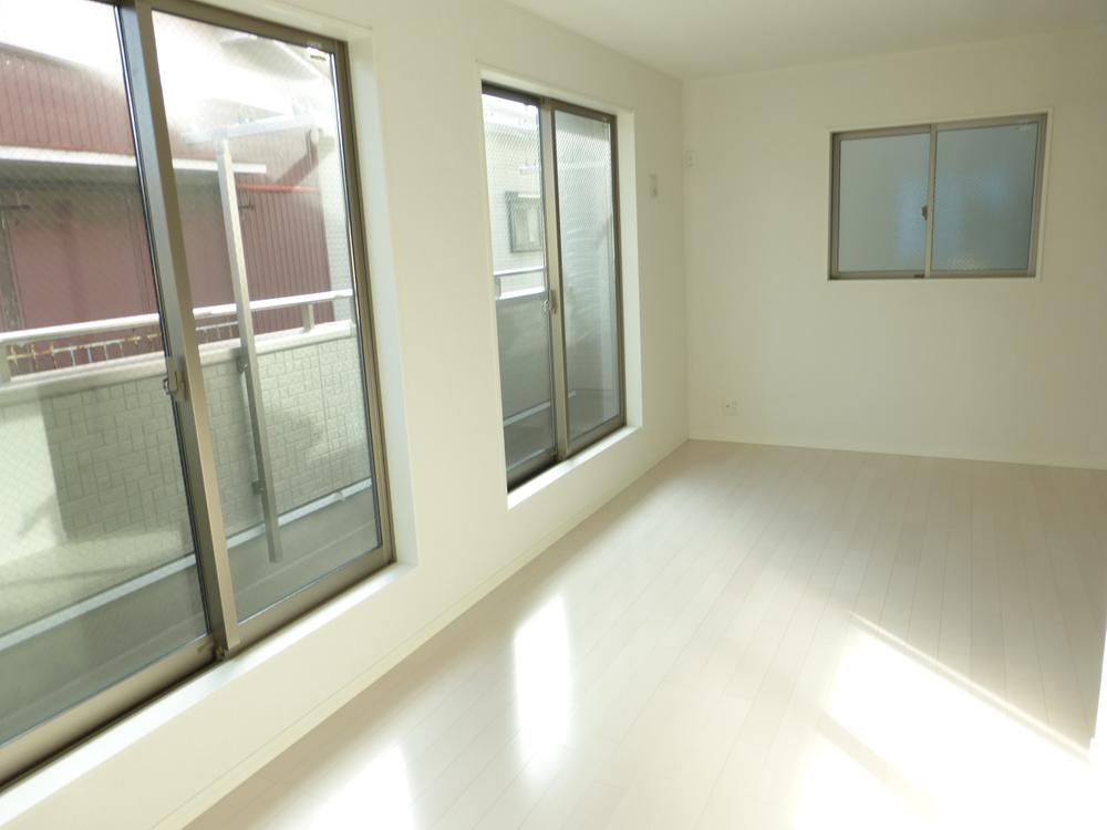 Living. Indoor (December 17, 2013) Shooting Two large windows in 15 quires of living! Ensure the day ☆