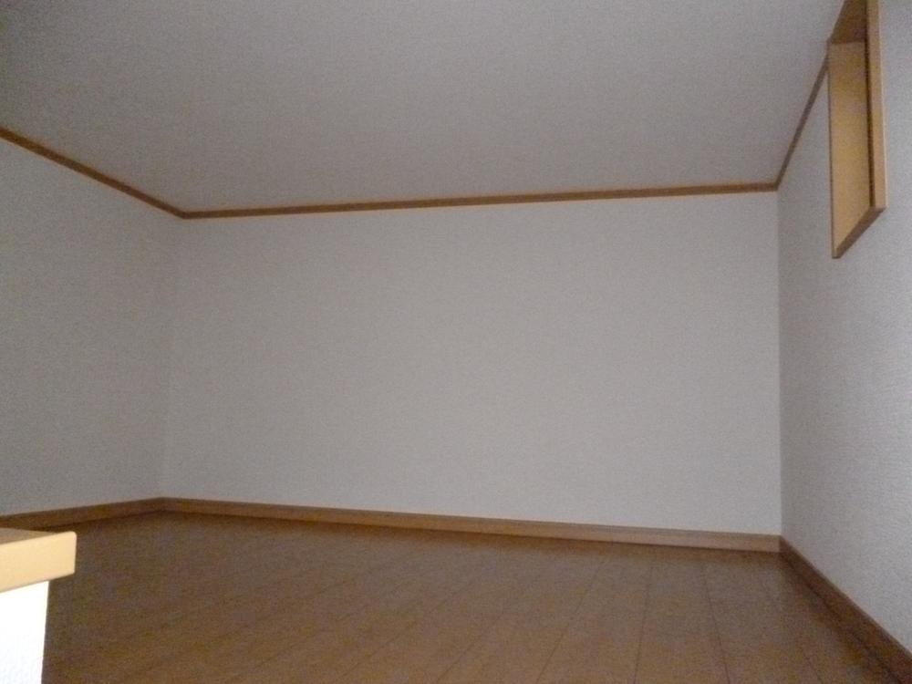 Other. Loft (about 4.5 Pledge)