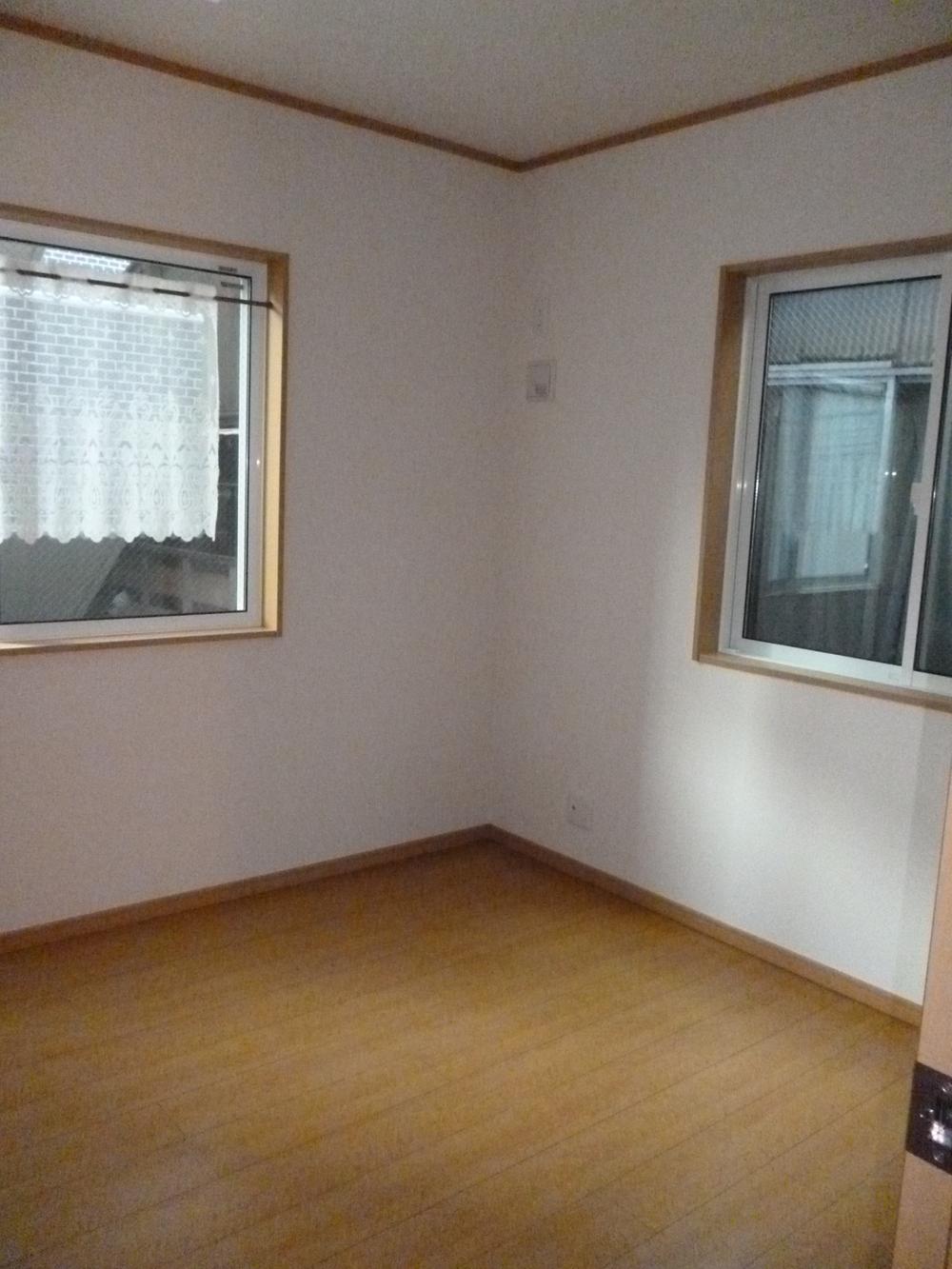 Non-living room. Western-style about 4.5 Pledge