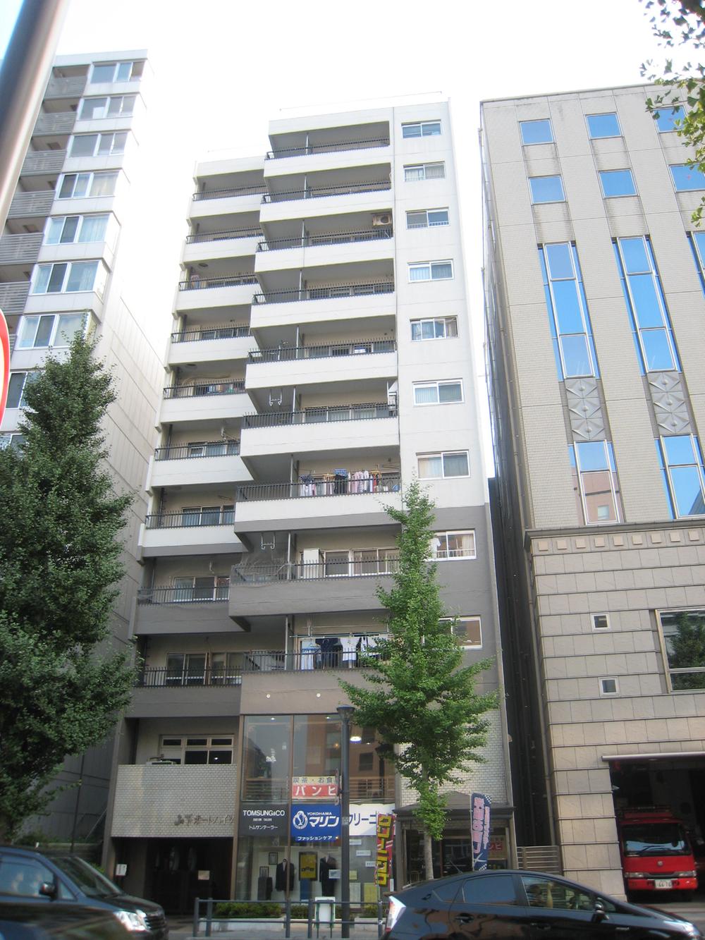 Local appearance photo. "Japan avenue" station 3-minute walk Yamashita port Heights appearance