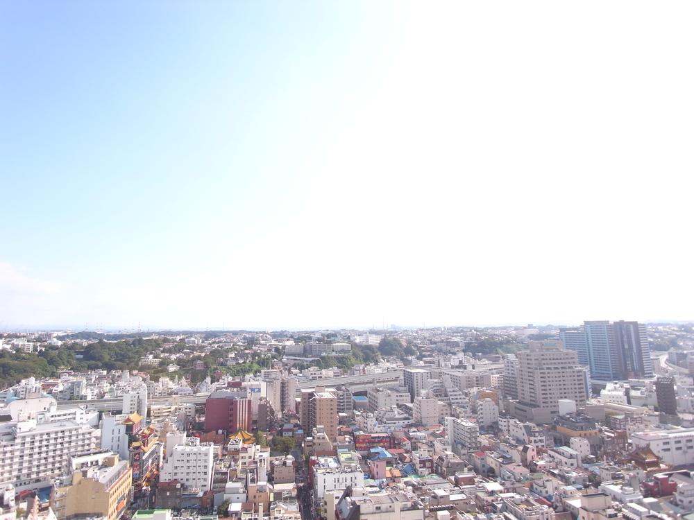 View photos from the dwelling unit. View from the site (October 2013) Shooting