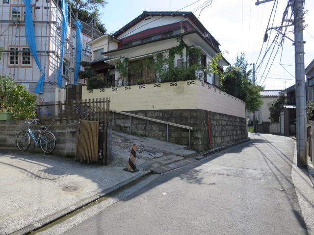 Local photos, including front road. Local (September 2013) Shooting