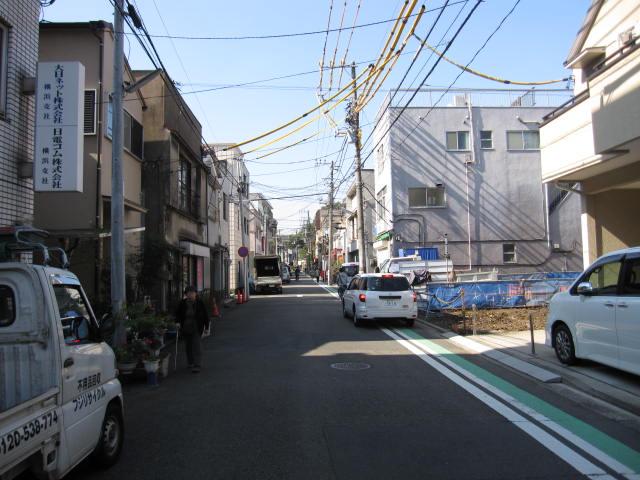 Local photos, including front road. Local (11 May 2013) Shooting