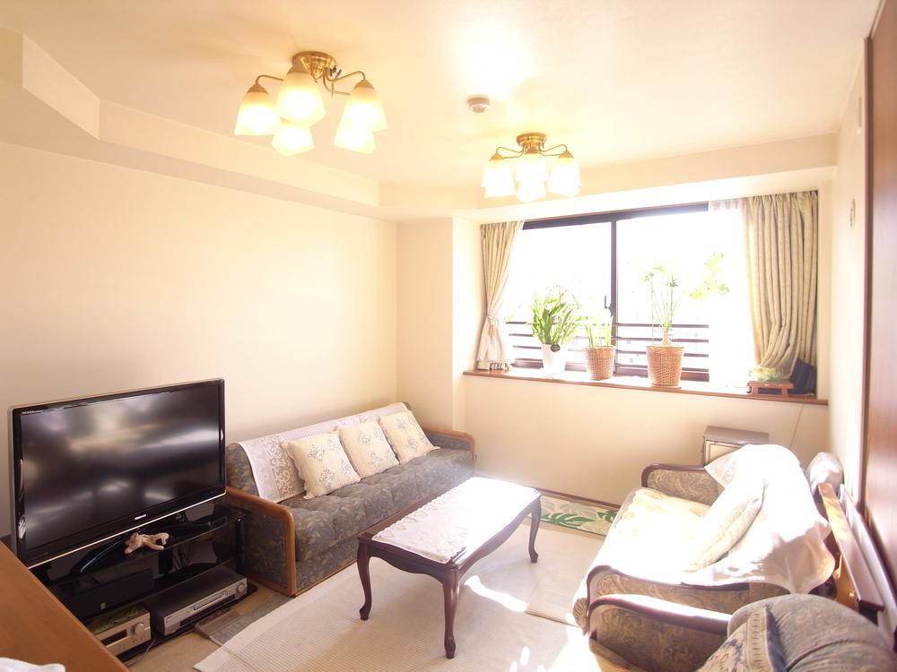 Living. Living (December 2013) Shooting ※ Furniture and furnishings are not included in the sale price.