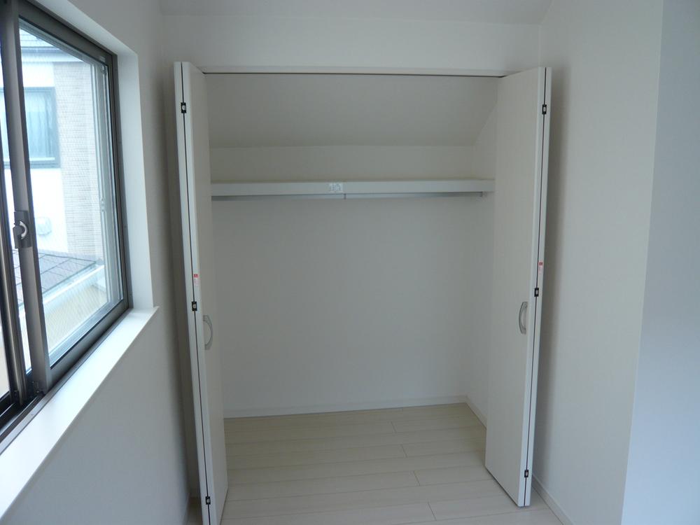 Receipt. Each room has storage