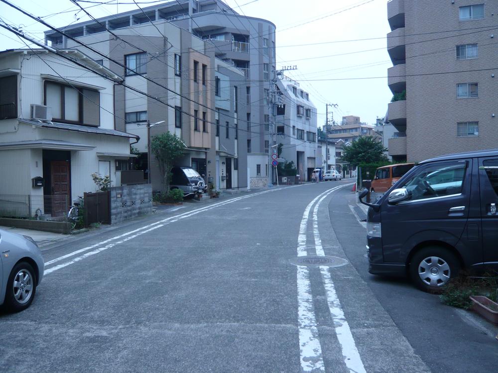 Streets around. 50m to the road