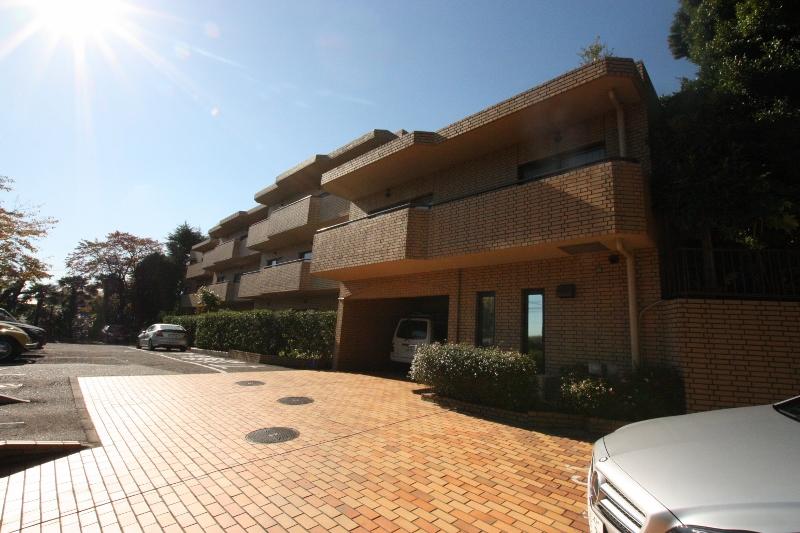 Local appearance photo. It is a quiet residential area of the popular Yamanote address.
