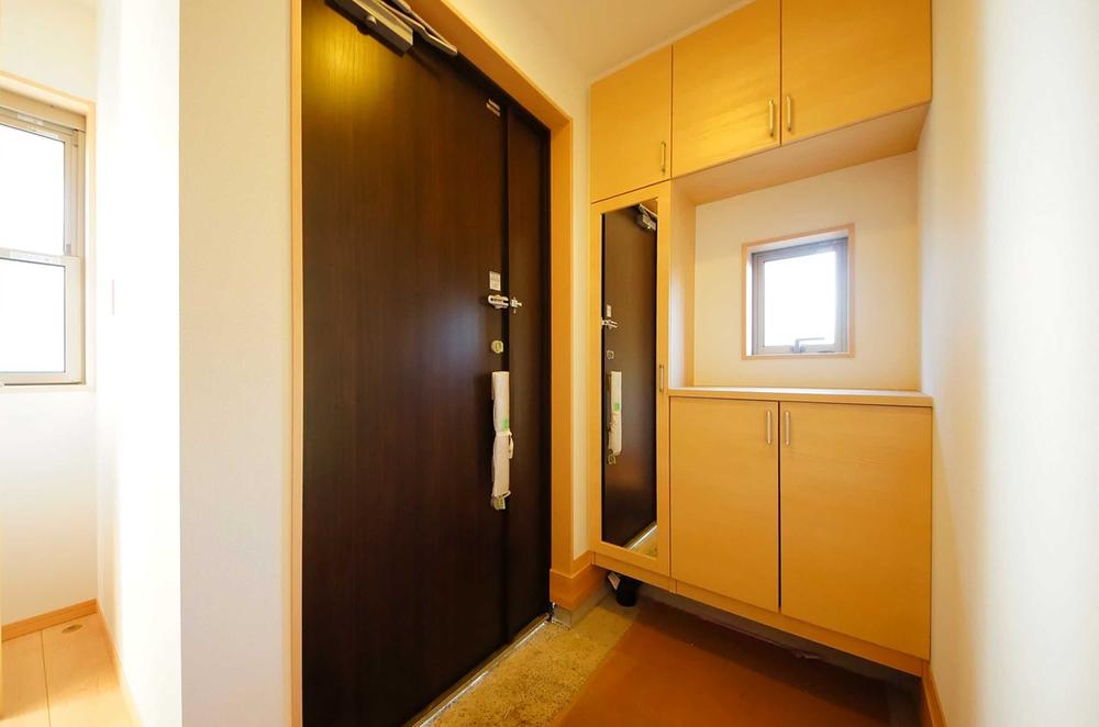 Other introspection. Indoor (11 May 2013) Shooting, It is the entrance hall to take the lighting.