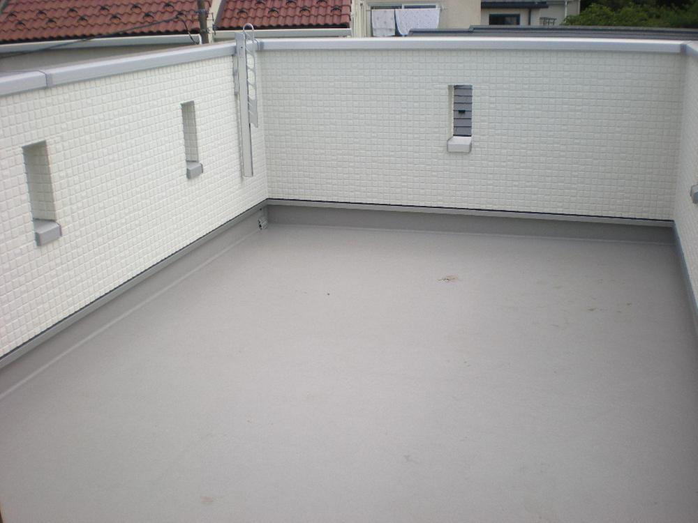 Balcony. A Building We Sky balcony spacious