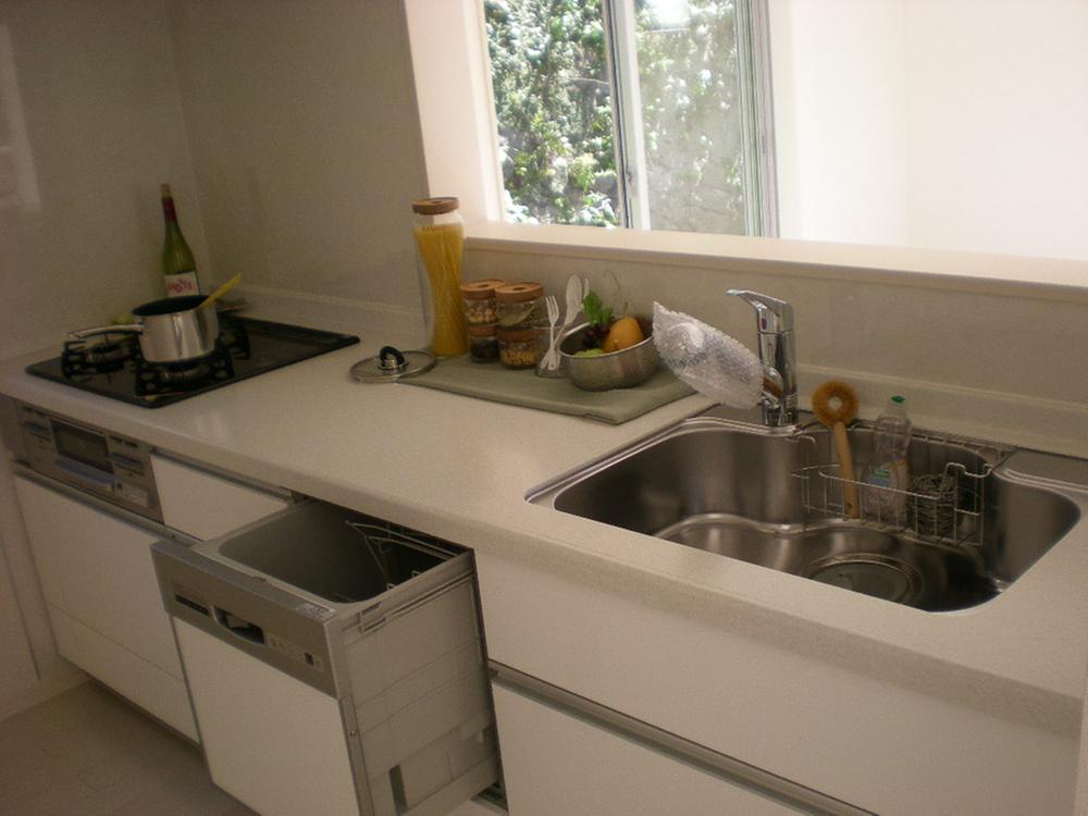 Kitchen. Room (August 2013) Shooting