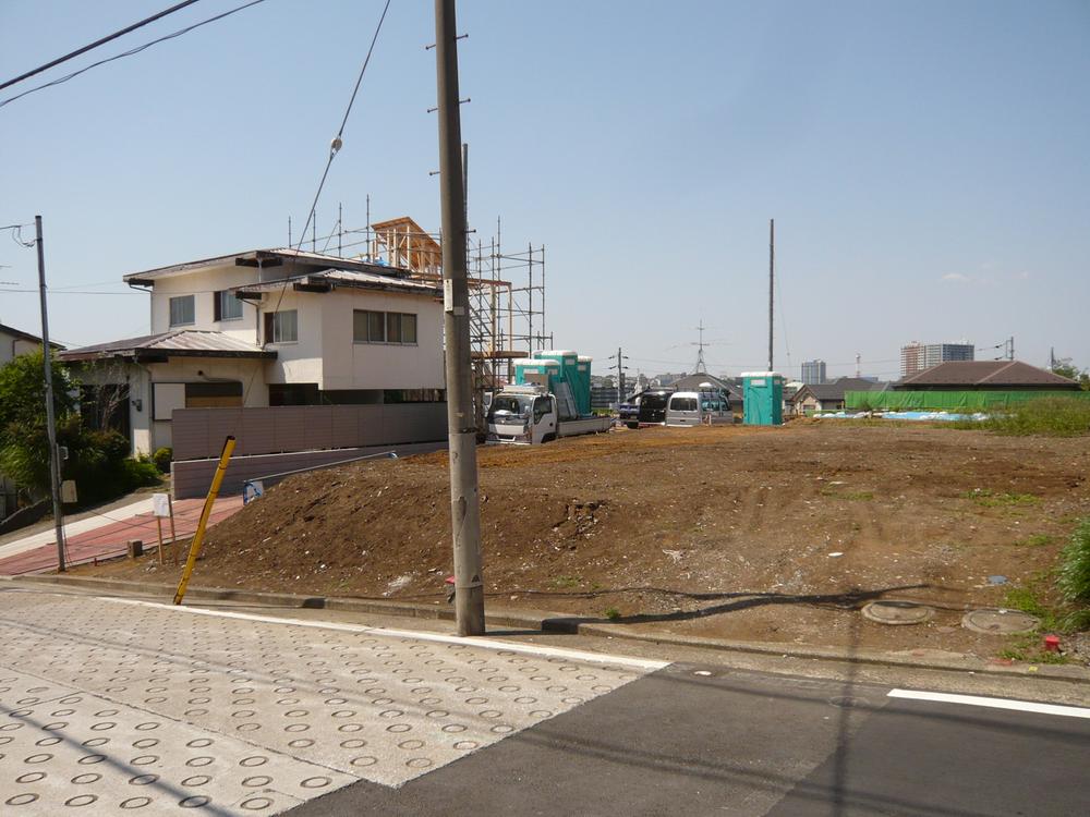 Local photos, including front road. Local (June 2013) Shooting