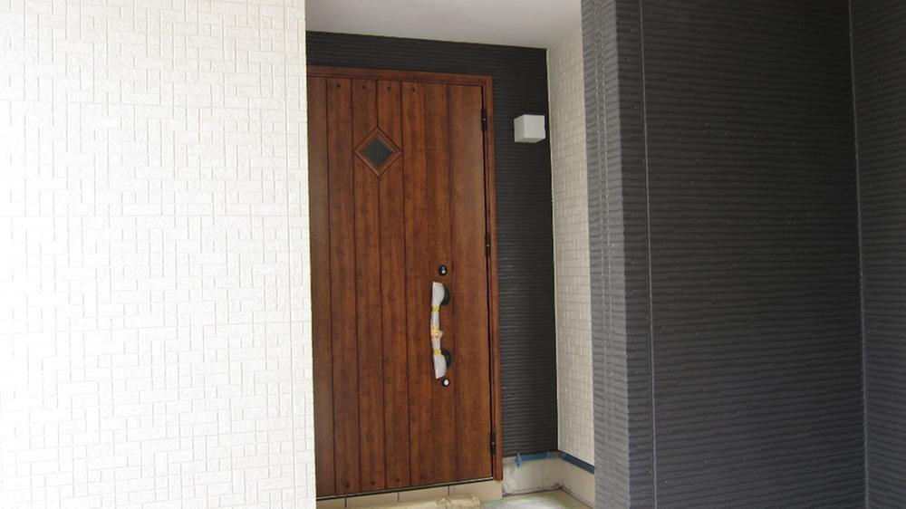 Local appearance photo. Local (12 May 2013) Shooting