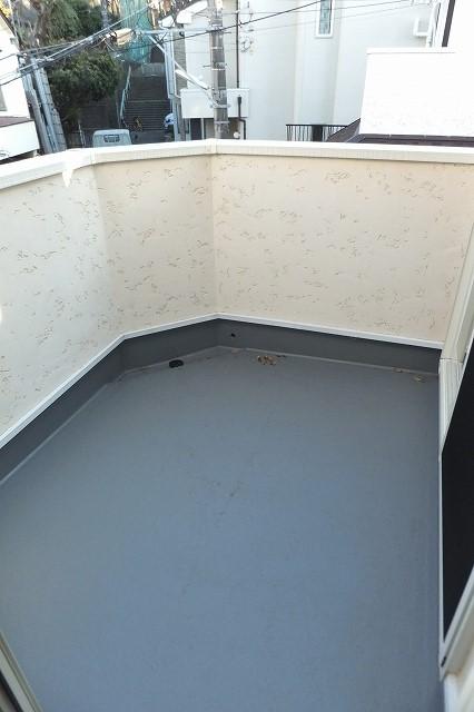 Balcony. 2013 December 5 shooting