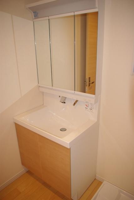 Same specifications photos (Other introspection)