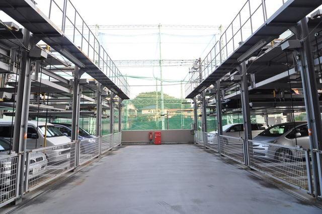 Parking lot