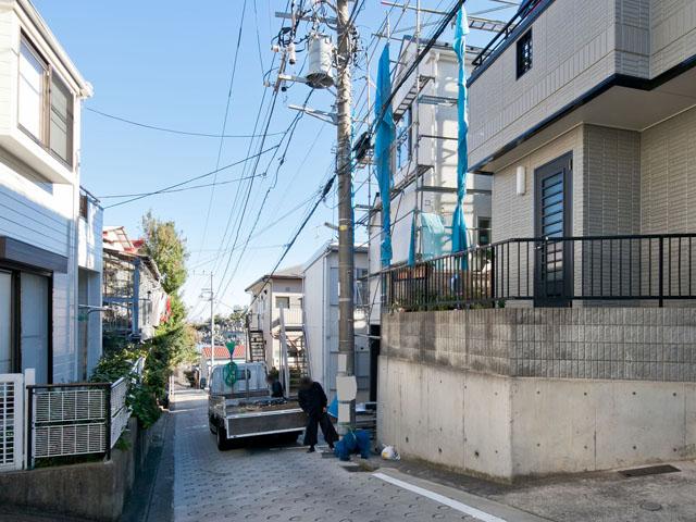 Local photos, including front road.  ☆ Traffic is also fewer and quiet living environment