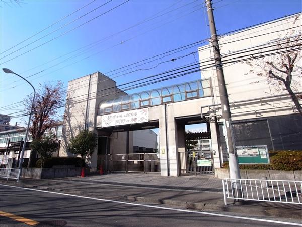 Junior high school. 675m to Okano junior high school