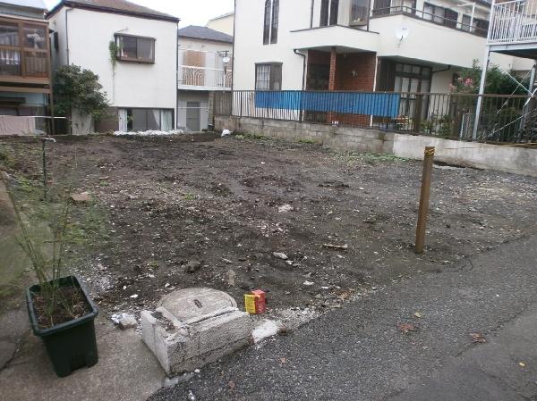 Local appearance photo. Local photos (vacant lot)