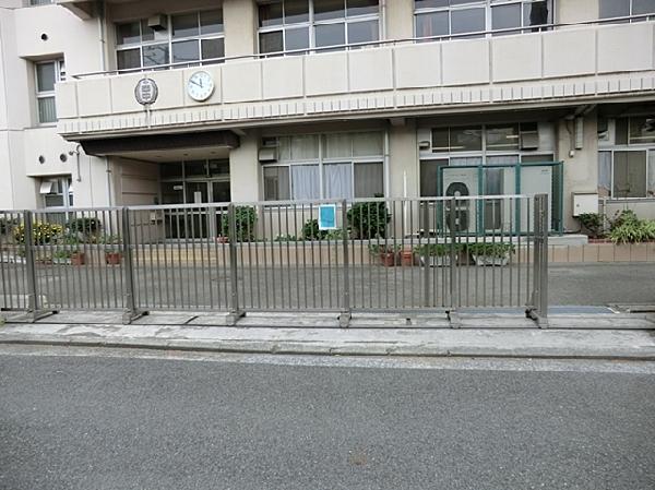 Junior high school. 500m to Yokohama Tatsunishi junior high school