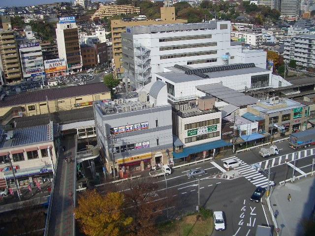 Supermarket. Maibasuketto Nishiyokohama until Station shop 653m