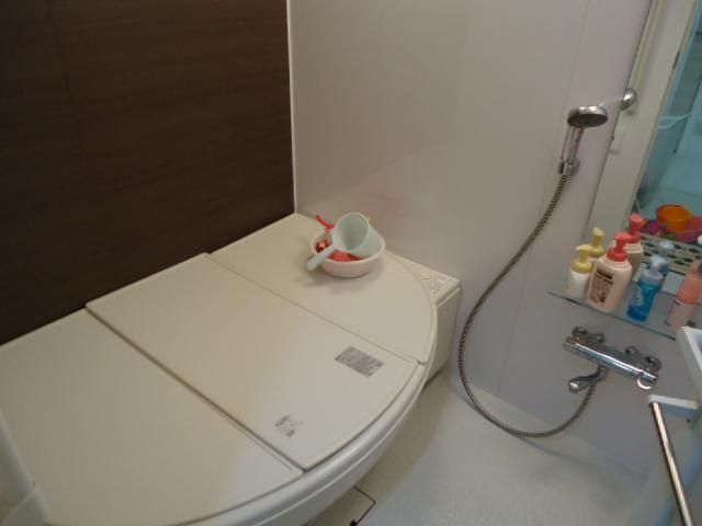 Bathroom. 2013 December shooting (furniture, etc. are not included in the sale price)