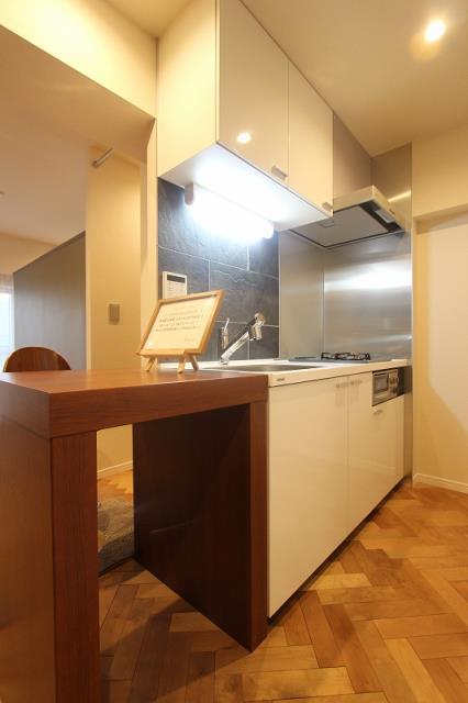 Same specifications photo (kitchen)
