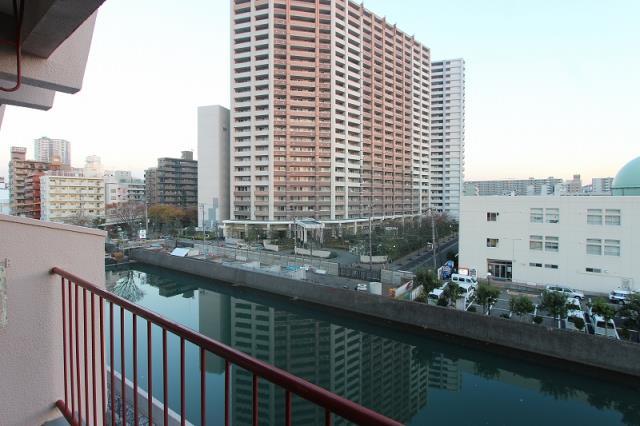 View photos from the dwelling unit