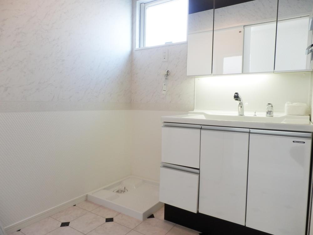 Same specifications photos (Other introspection). Washroom (company specification example)