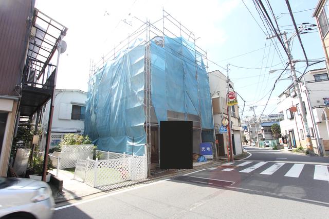 Local appearance photo