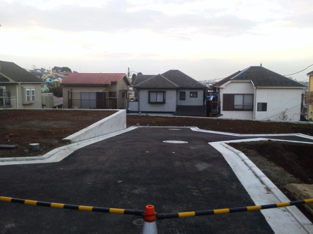 Local photos, including front road. Local (11 May 2013) Shooting