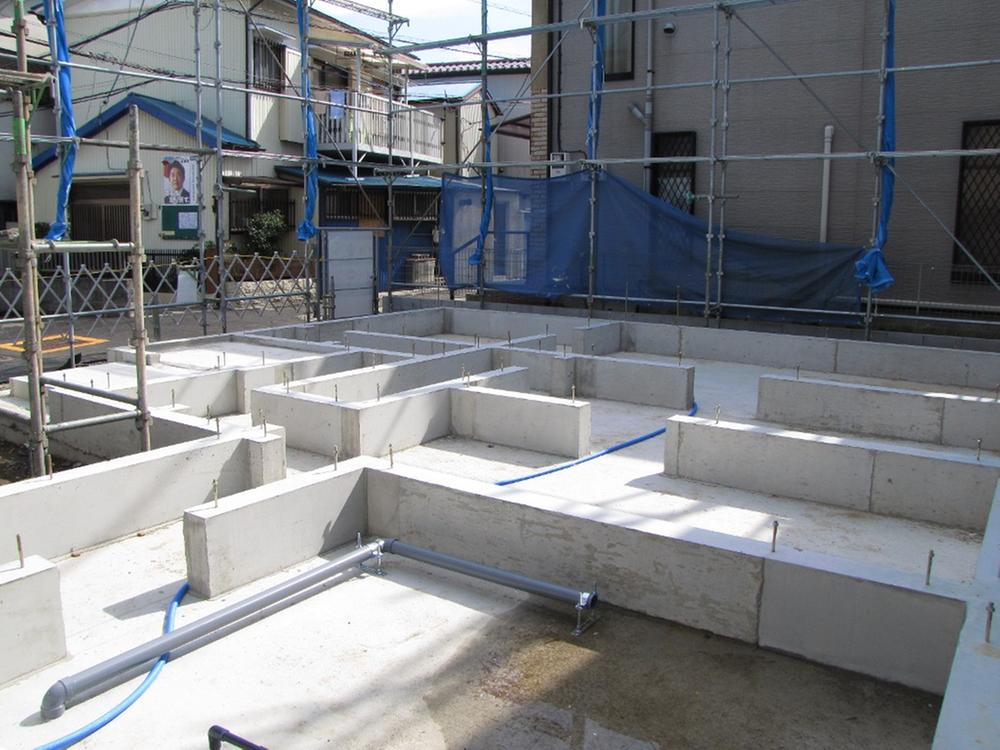 Local appearance photo. Local (10 May 2013) Shooting