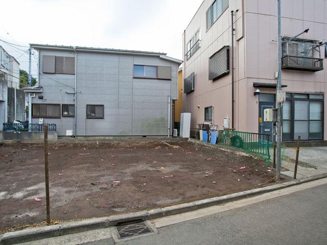 Local appearance photo. 2013 November 28, 2008 shooting Building B