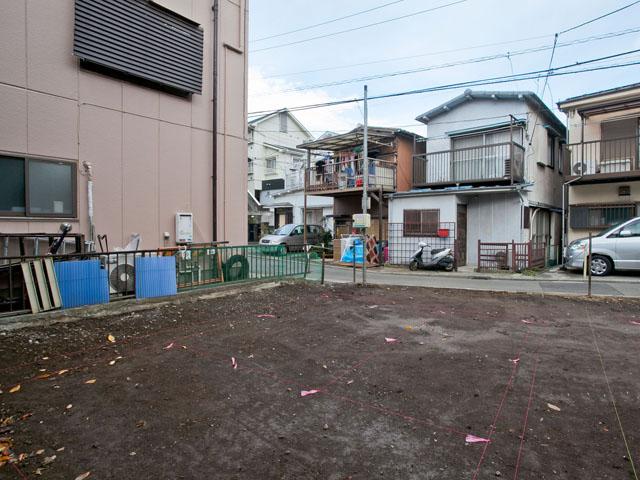 Local appearance photo. 2013 November 28, 2008 shooting Building B