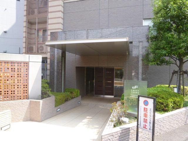 Entrance. Common areas