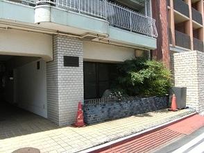 Entrance. Common areas