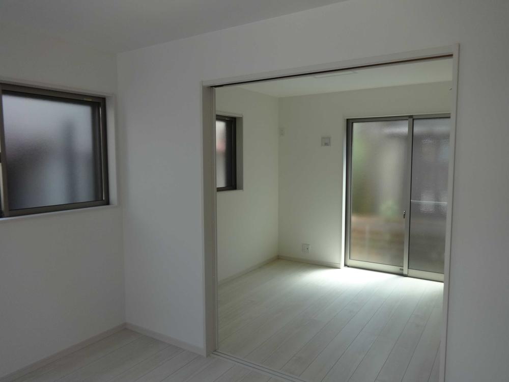 Non-living room. Indoor (07 May 2013) Shooting