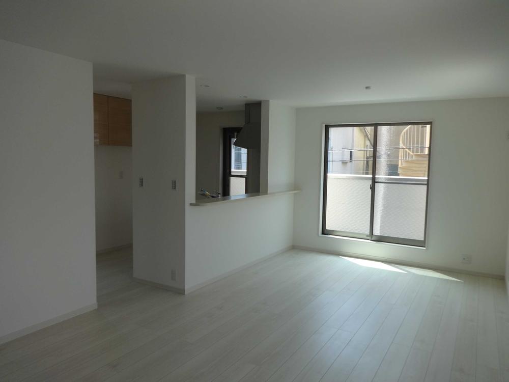 Living. Indoor (07 May 2013) Shooting