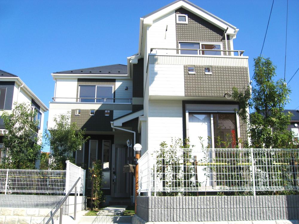 Other. Same specifications outer wall color