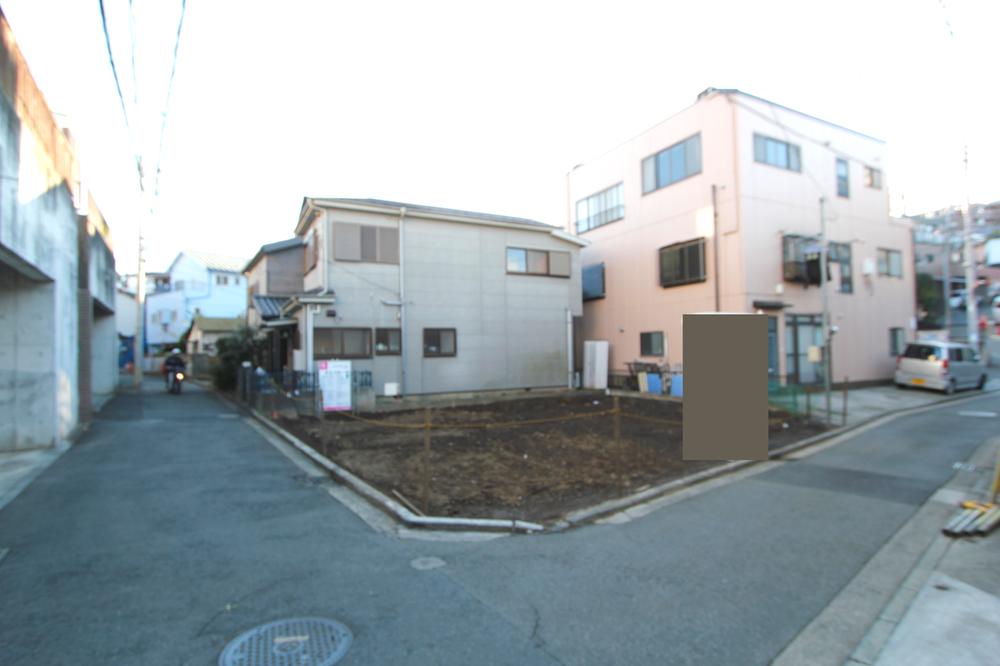 Local photos, including front road. Local (12 May 2013) Shooting