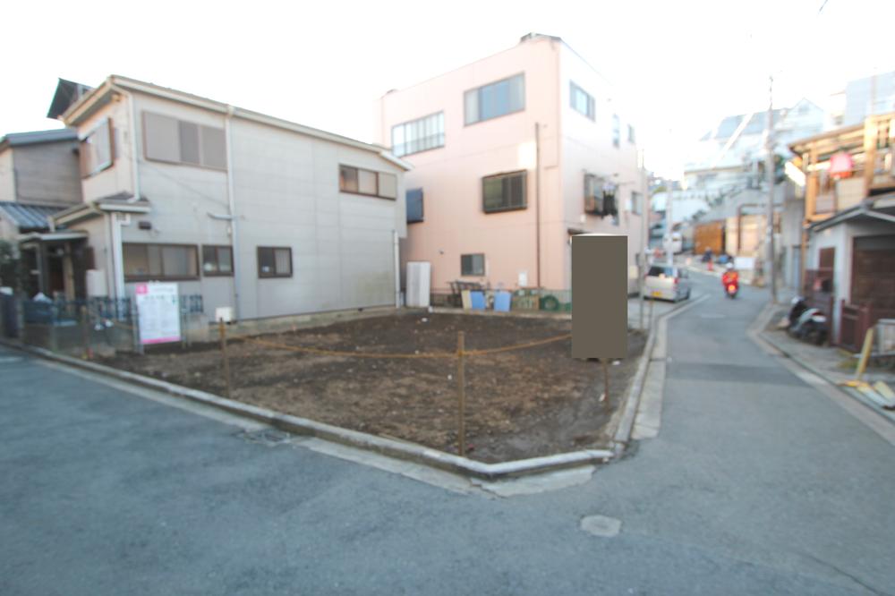 Local photos, including front road. Local (12 May 2013) Shooting