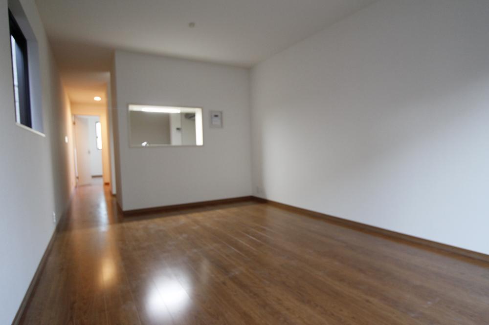 Same specifications photos (living). Example of construction living