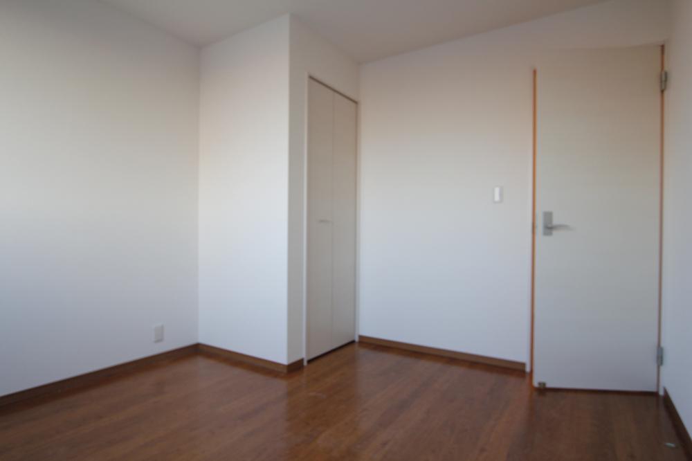 Same specifications photos (Other introspection). Example of construction room