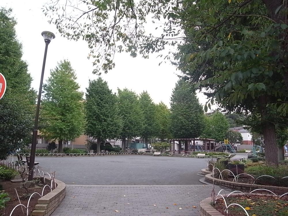 park. Otanikoen a 1-minute walk from the 20m lush Otanikoen to! Also aligned play equipment to play the child!