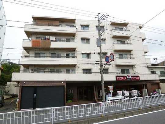 Local appearance photo. Exterior 1 (2013 October shooting)