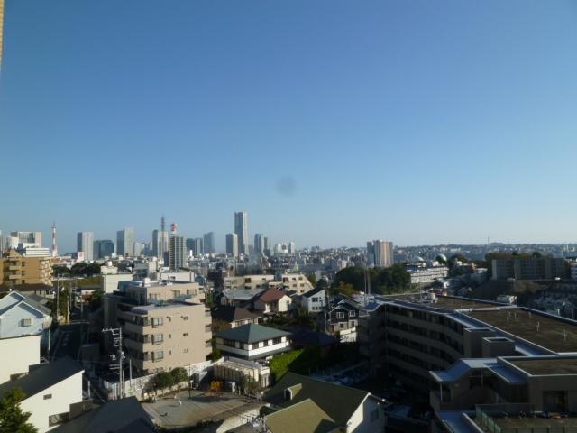 View photos from the dwelling unit. View from the site (November 2013) Shooting